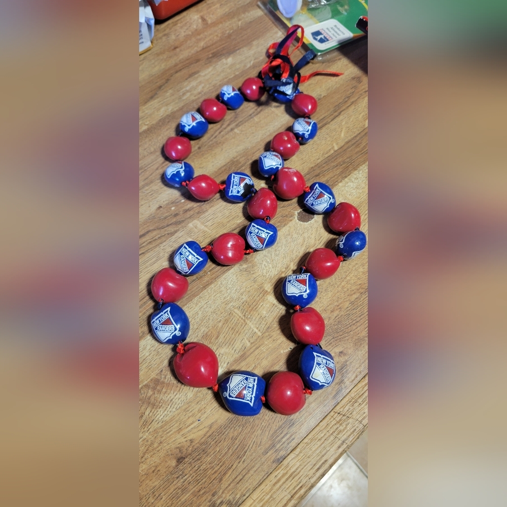 New York Rangers Red and Blue Painted Nut Fan Necklace